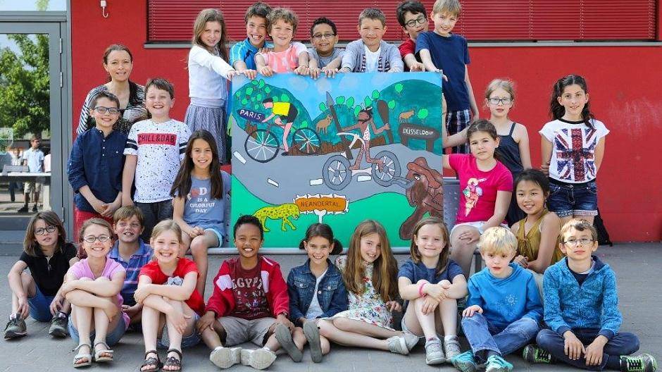 Französische Schüler malen für die Tour de France