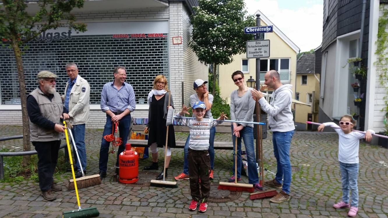 Die Oberstadt Initiative putzt