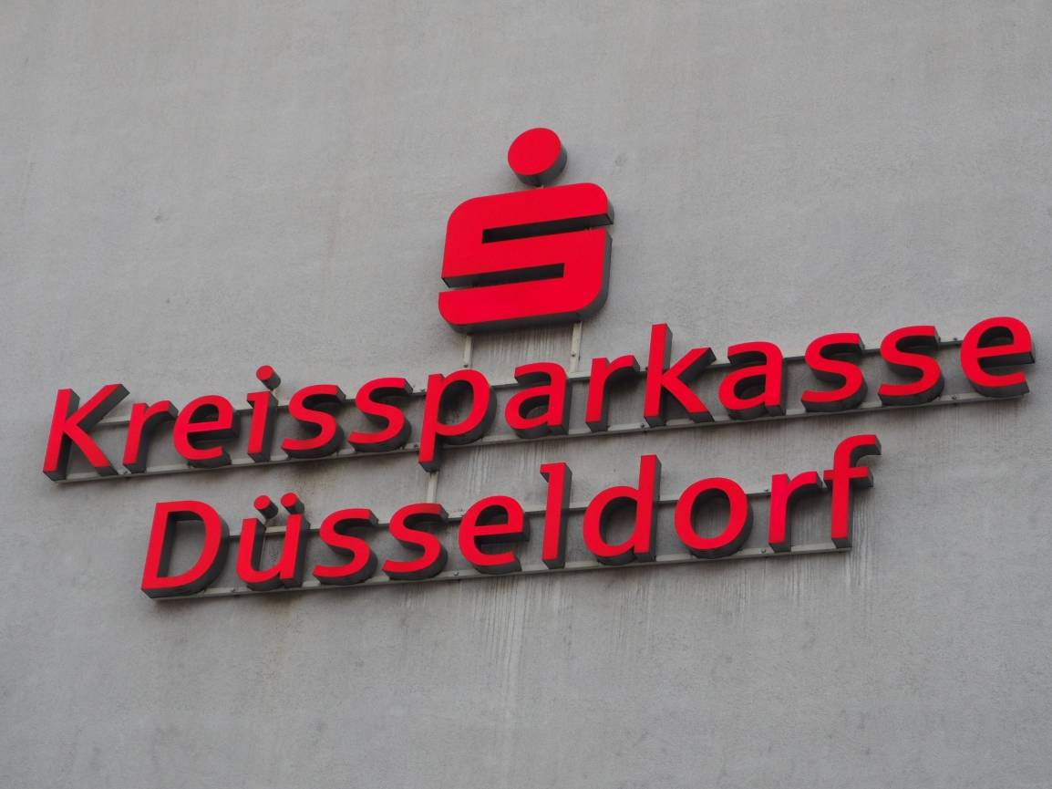  Die Kreissparkasse Düsseldorf beruhigt ihre Kundne. 