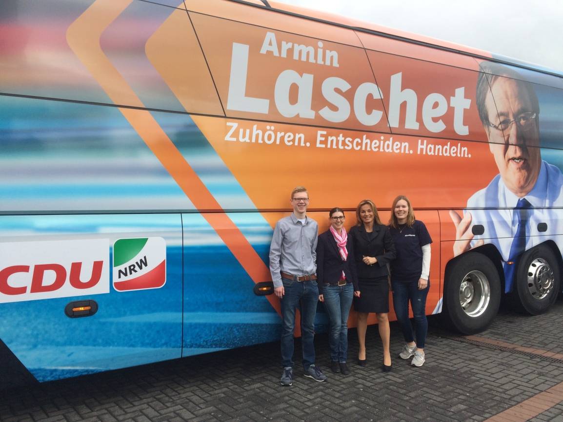  Tim Feisel (Vorsitzender der JU Haan), Venja Lang (stellvertretende Vorsitzende der JU Erkrath), Michaela Noll, Sarah Harden (Vorsitzende JU Erkrath und Mitglied des Landesvorstandes der Jungen Union NRW). 