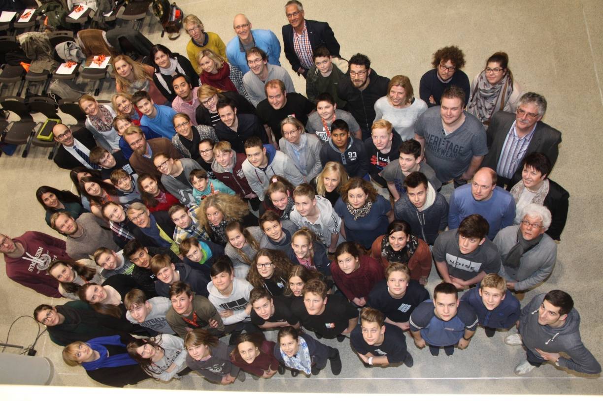 52 medienkompetente Jugendliche sind Ansprechpartner für ihre Mitschüler: Medienscouts haben ihre Zertifikate erhalten