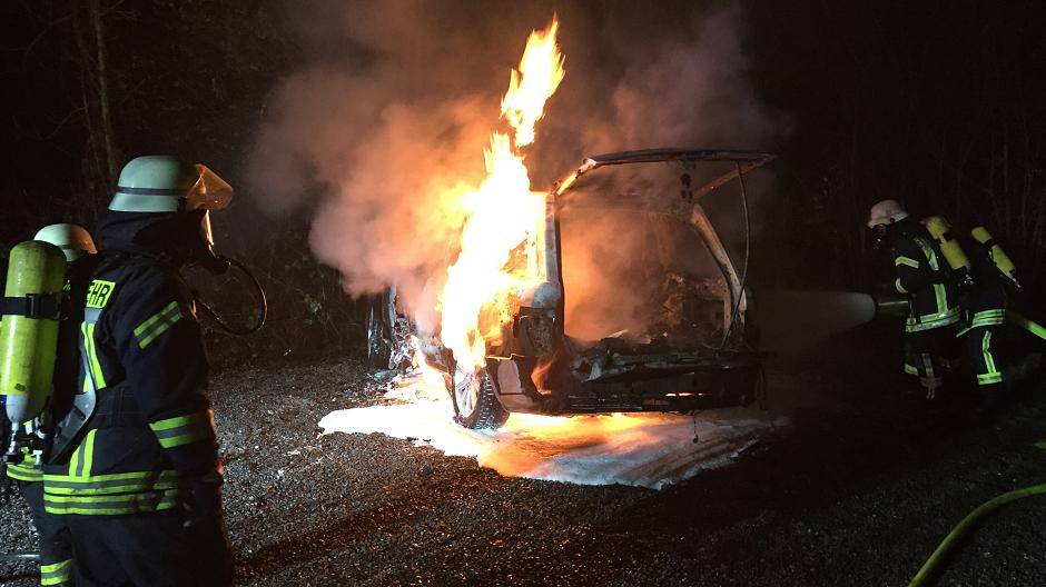 Range Rover brennt völlig aus