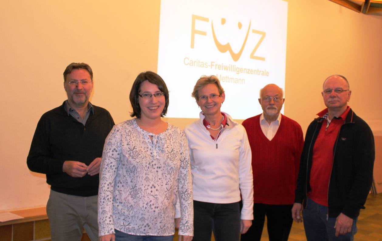  Der Ehrenamtler Herbert Schier, die Koordinatorin der FWZ, Britta Franke, und das Organisationsteam des BVM, Dr. Elisabeth Niklas, Alfons Rogowski und Wolfgang Kinzel. 
