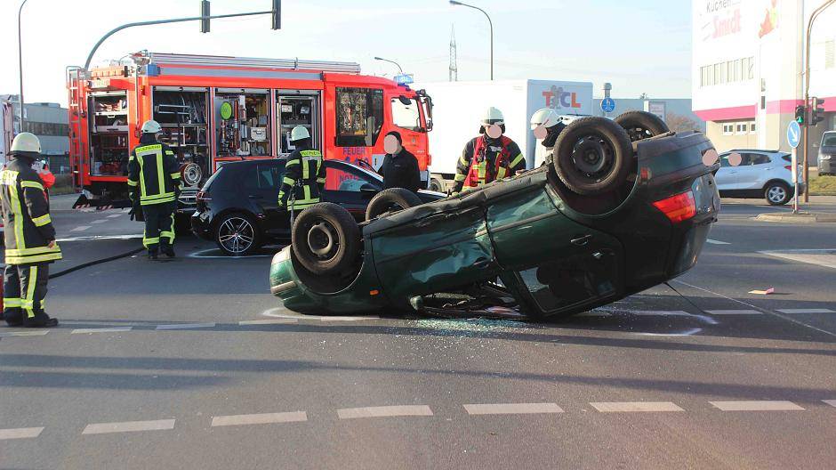 Nach Unfall überschlagen