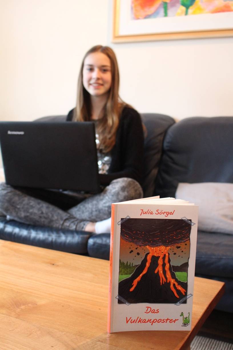  Julia Sörgel hat bereits mit 15 Jahren ihr erstes Buch veröffentlicht. Und es bleibt nicht das Letzte! 