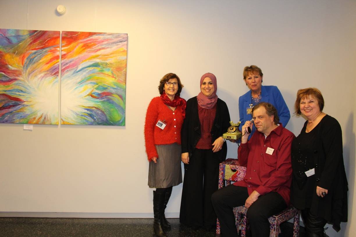  (v.li.) Monica Ebert, Fatima Assila, Claudia Birkheuer, Volker Rapp und Katy Schnee. 