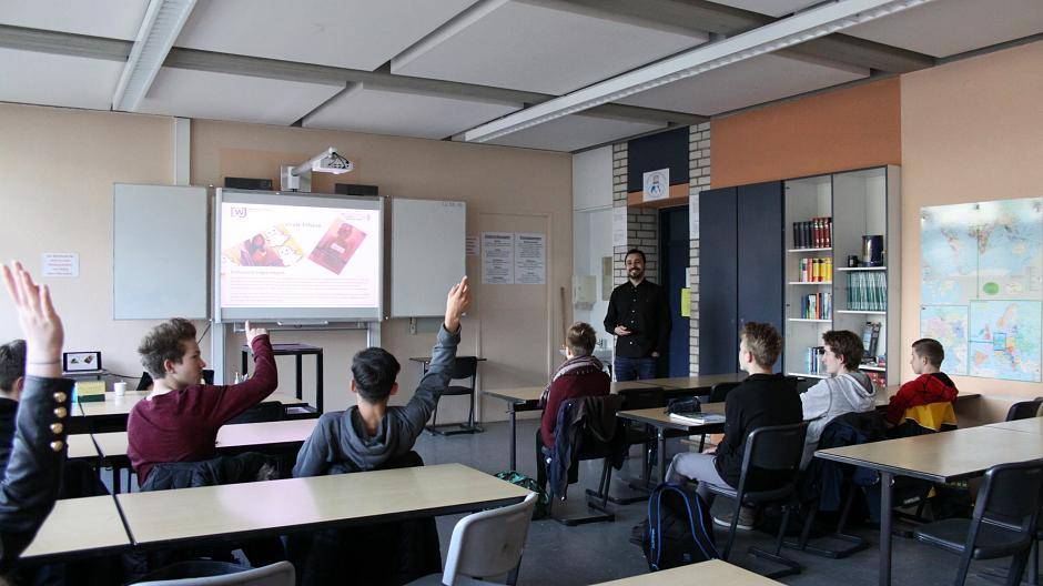 Bei der Wirkung von Fotos im Social Web mit Francesco Calio wussten die Schüler...