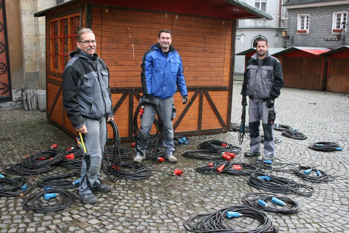  Udo Tremel, Alfred Ziegler und Mike Langer sorgen auch in diesem Jahr wieder für den nötigen Strom. 