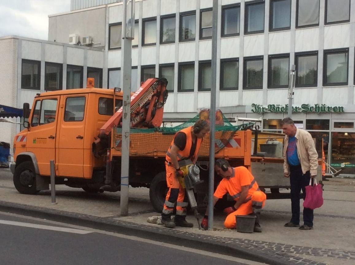 Die Schilder sind weg und die Durchfahrt ist wieder möglich