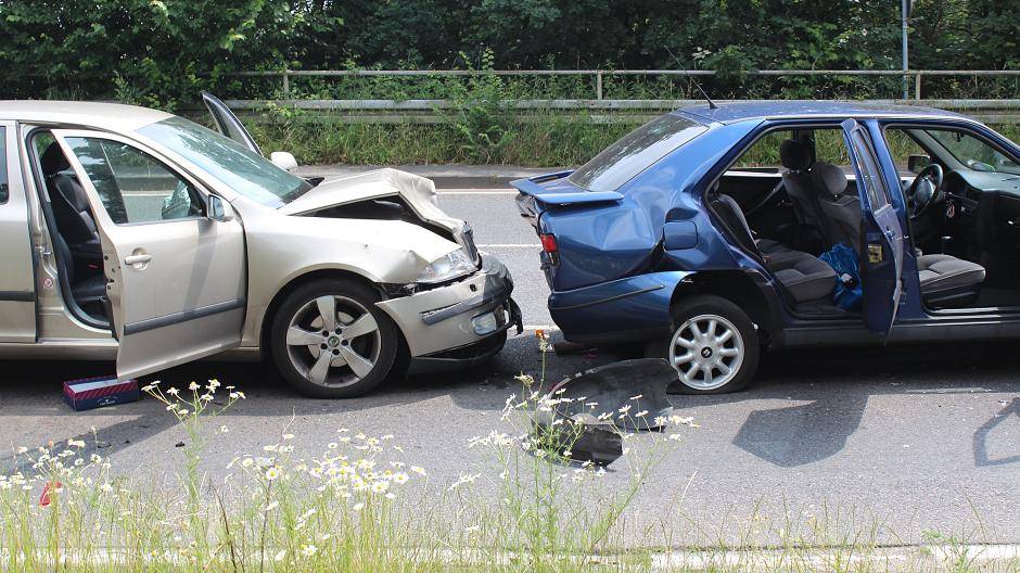 Betrunkener verursacht Unfall