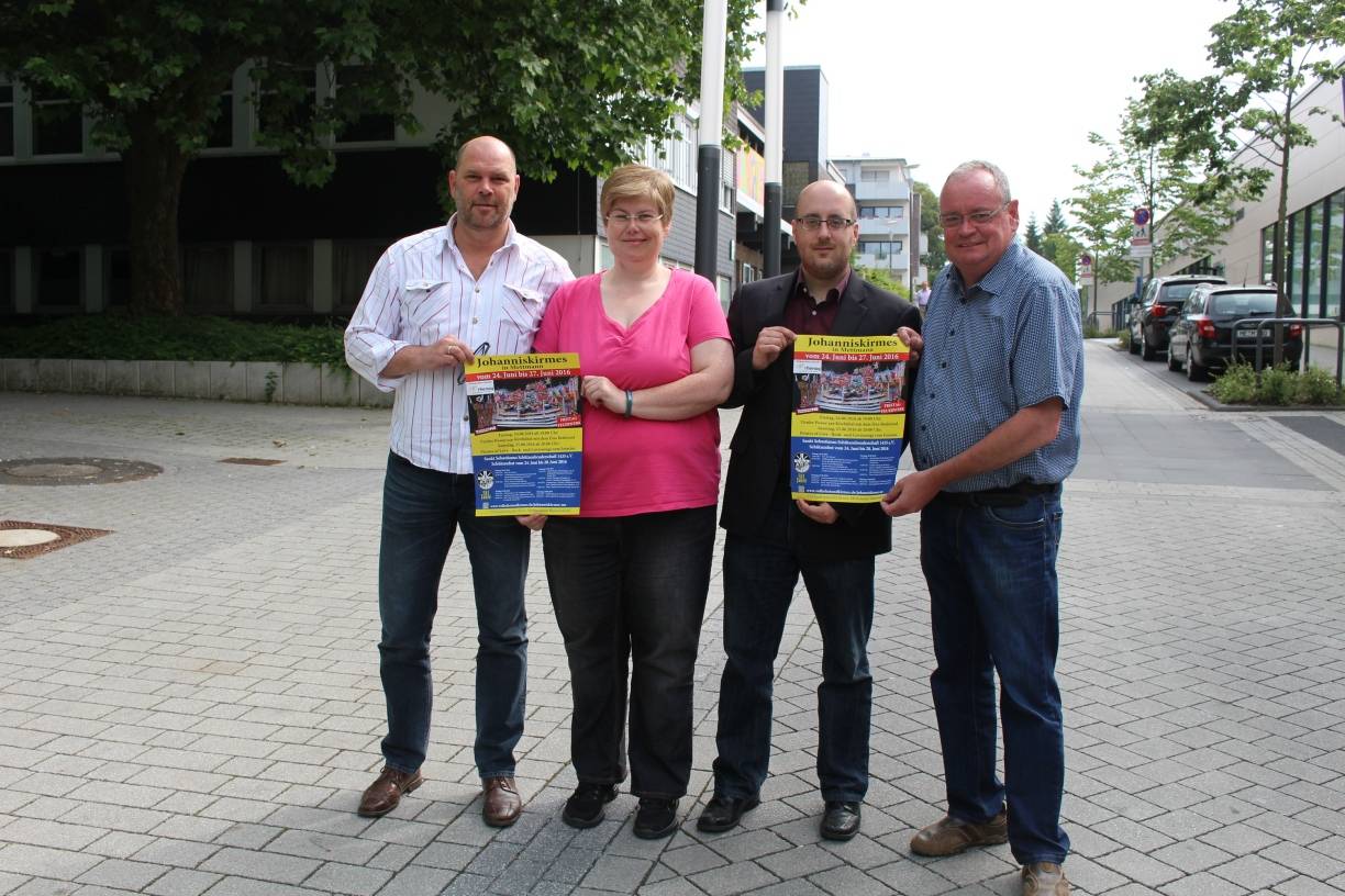  Die Macher der Kirmes und des Schützenfestes: Geschäftsführer Andreas Themann, 1. Brudermeisterin Cornelia Lanzmich, 2. Brudermeister Daniel Gebauer und Kirmesbürgermeister Volker Stein. 