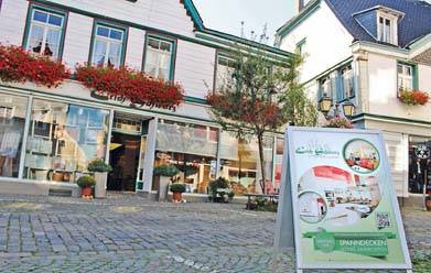  Das alte Fachwerkhaus der Firma Schwarz ist optisch ein echtes Schmuckstück in der historischen Oberstadt. 