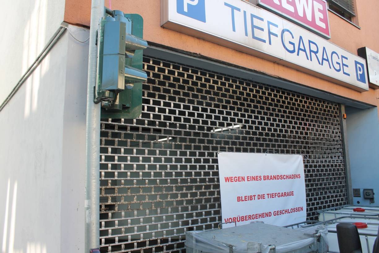  Wegen eines Brandes ist die Tiefgarage in der Neanderthal Passage derzeit geschlossen. 