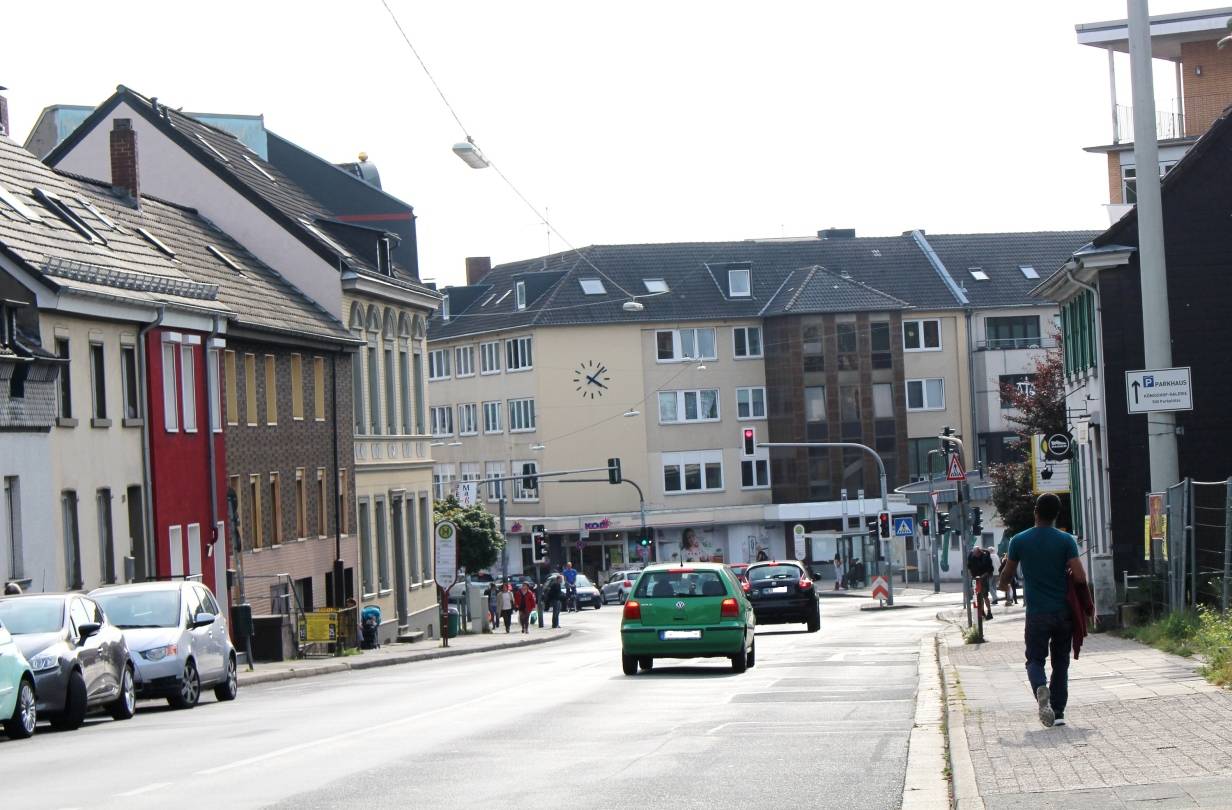  So belebt wie zur Hauptverkehrszeit soll die Joh.- Flintrop Straße in Zukunft nicht mehr sein. Dies ist ein Ziel der beschlossenen Netztrennung. 