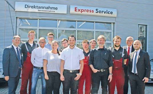  Michael Koch (2.v.r.) und Swen Korsten (l.) leiten Audi Gottfried Schultz in Mettmann. Sie können sich 100 Prozent auf ihr Team verlassen. 