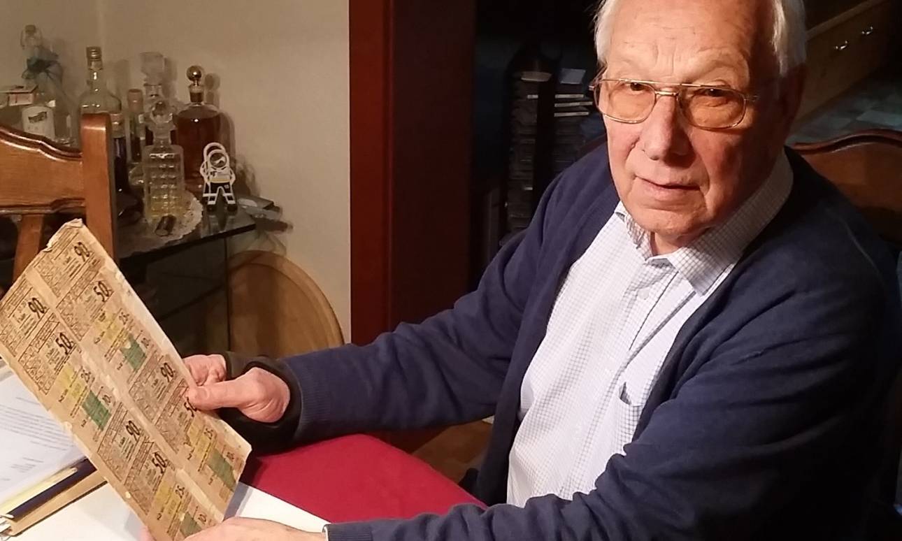  Hans Günther Kampen hat noch alte Tickets der Straßenbahn aus Mettmann. 