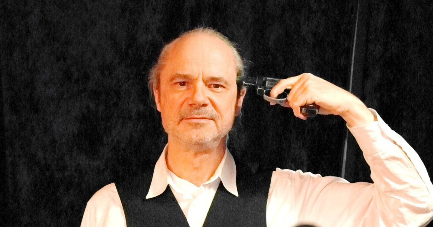  Rainer Blume wird im neuen Stück ganz alleine mit seiner kamera auf der Bühne stehen. 