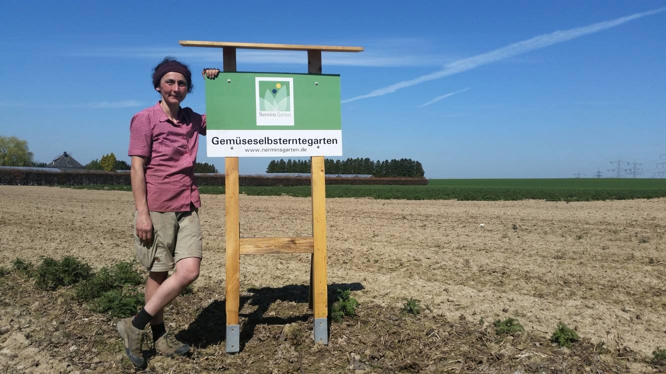 Ideengeberin Nermin Ischebeck auf ihrem Selbsterntefeld am Bennighofer Weg 78. 
