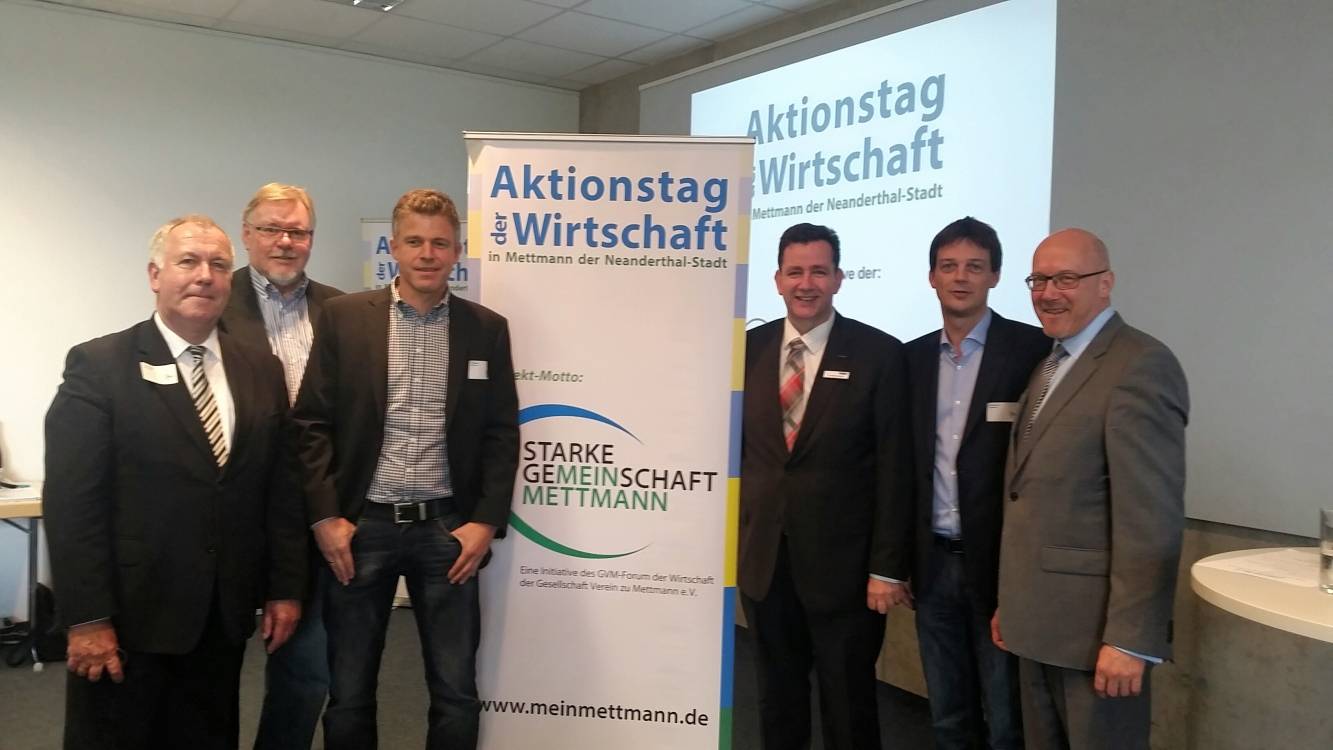  Begehen gemeinsam den Aktionstag der Wirtschaft: Dr. Ulrich Hardt (Leiter IHK Velbert), Initiator Wolfgang Robrahn (GVM), Tim Felgner (Bürgerforum), Dr. Ing. Alexander Brändle, Leiter der FHDW Bergisch Gladbach, Lutz Leßmann (Wirtschaftskreis Erkrath) und der Leiter der FHDW in Mettmann Prof. Dr. Andreas Brandt. 