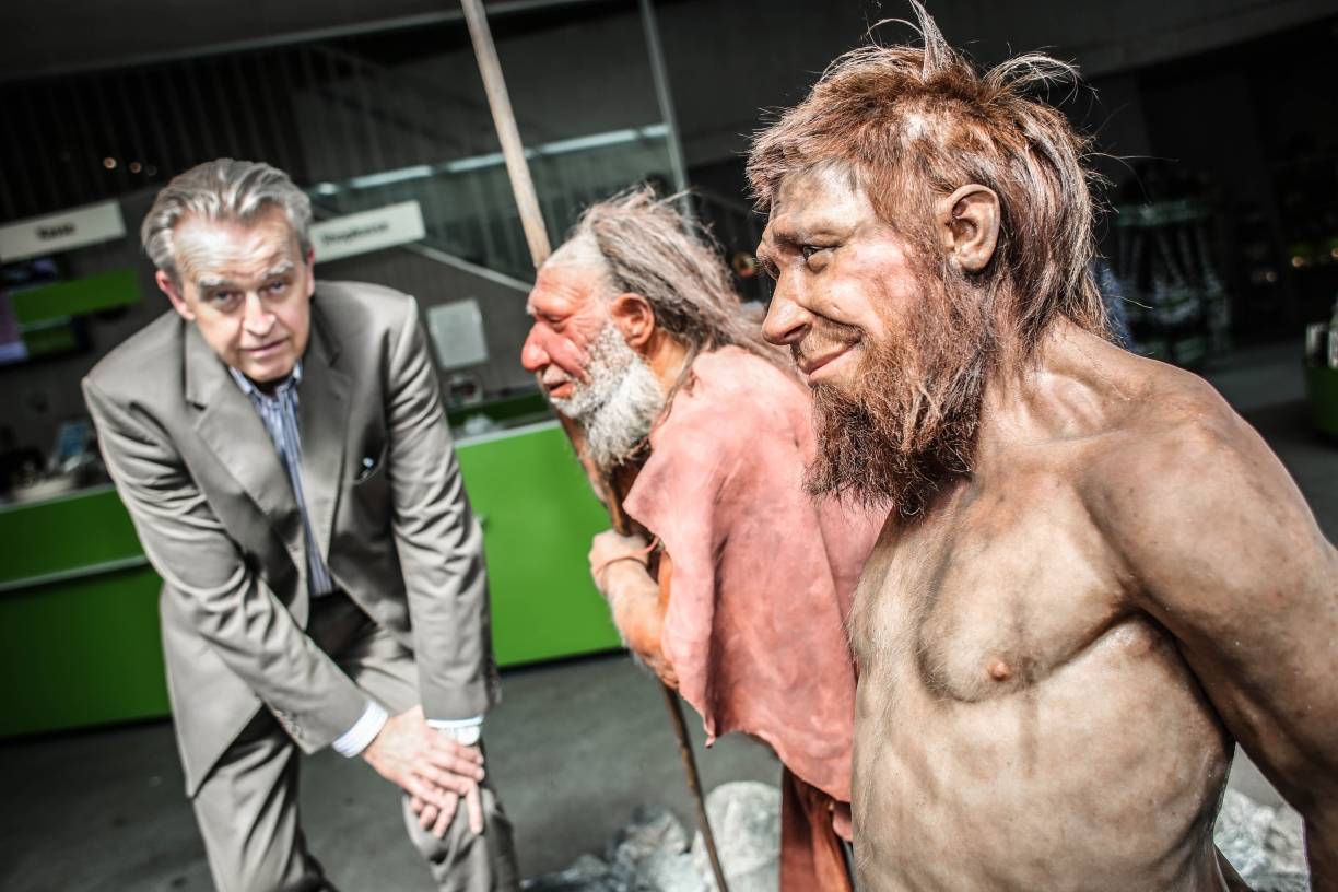  „Spyrou (r.) könnte der Enkel oder Neffe unseres Herrn N. sein“, sagt Museumsdirektor Gerd-Christian Weniger. 