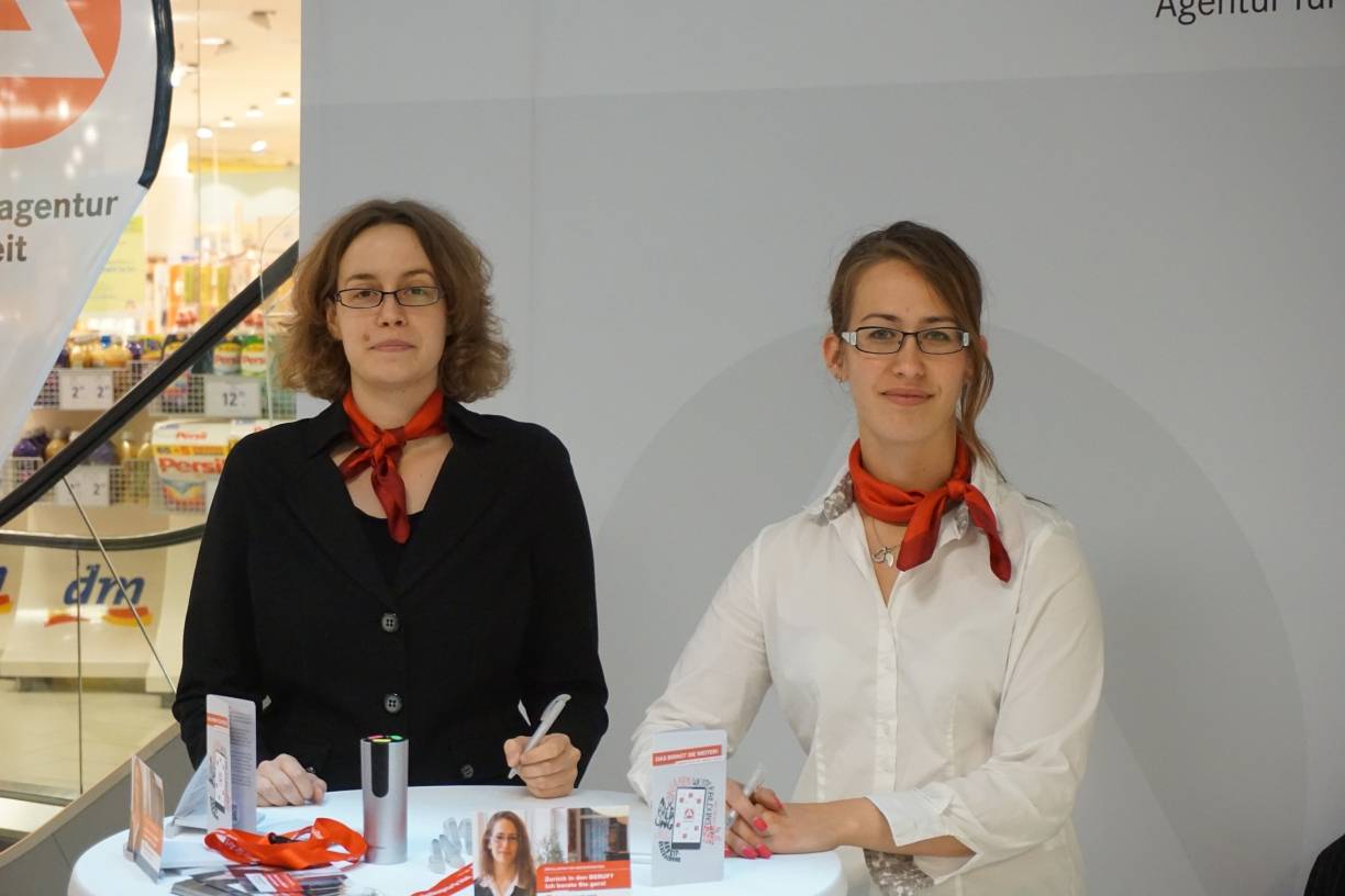  Barbara Engelmann und Anja Kellermann sind auf den Wochenmärkten unterwegs. 