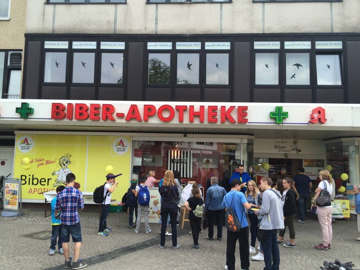  Die Biber-Apotheke lockte die Kinder und Jugendlichen mit Zauber-Aktionen an. 
