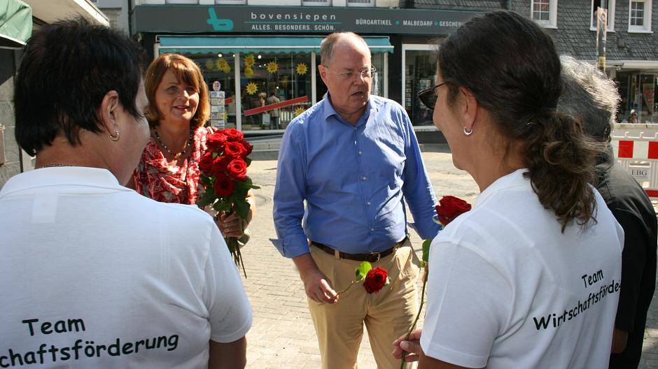SPD-Bürgermeisterkandidatin Andrea Rottmann war gemeinsam mit Ex-Vizekanzler und "MdB"...