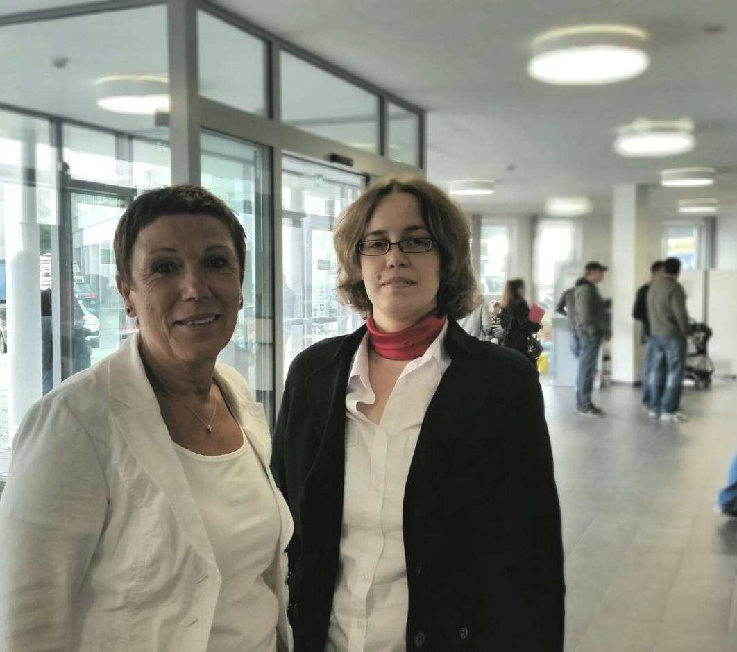  Martina Würker (Jobcenter Me- Aktiv) und Barbara Engelmann (Bundesagentur für Arbeit) 