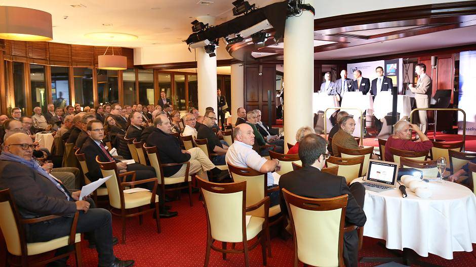 Die Podiumsdiskussion der Wirtschaftsjunioren Niederberg und der Schlüsselregion zum...