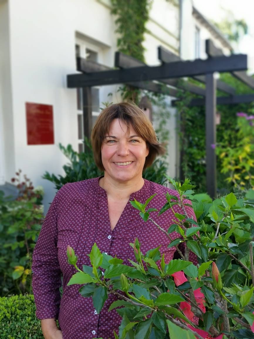  Ilona Scheer lehrt den Kursteilnehmern, sich zu behaupten und zu wehren. 