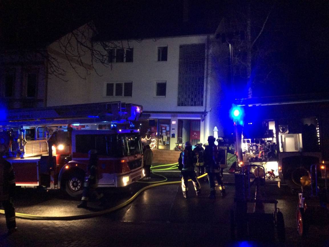 Schwerstverletzte nach Brand in einer Kellerwohnung