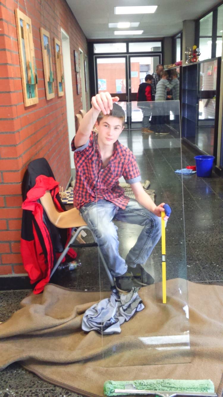  Die Schüler hatten Spaß bei der Arbeit. 