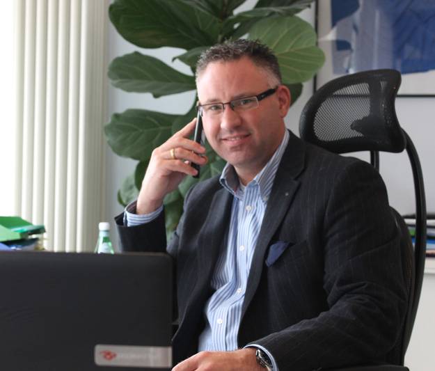  Jörg Alt ist nicht nur Experte in Sachen Immobilien sondern auch kompetenter Gutachter. 