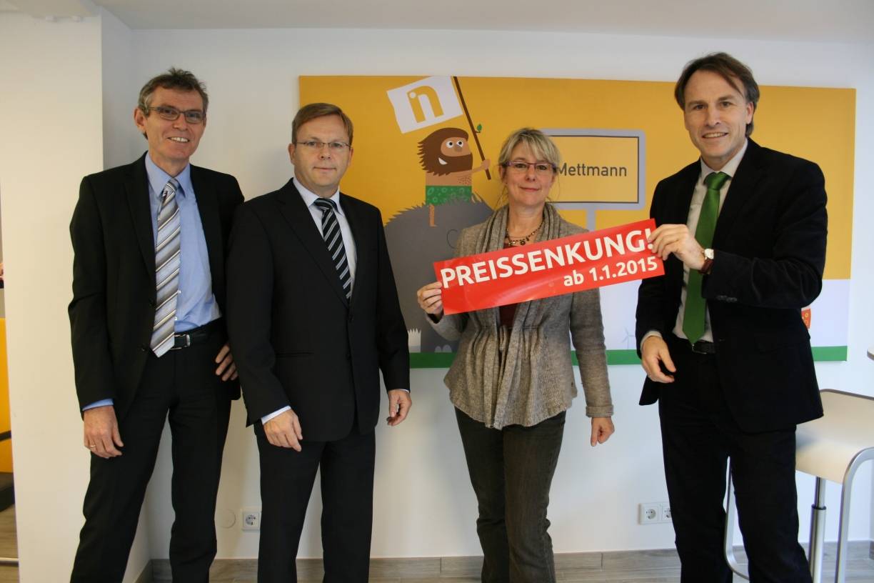  Präsentierten die Bilanz der Neander Energie in den Geschäftsräumen in der Mettmanner Innenstadt (v.l.): Die Geschäftsführer Michael Scheidtmann, Ulrich Siepe und Gregor Jeken sowie Kundenbetreuerin Marion Wolff. 