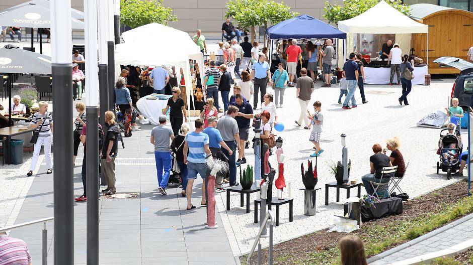 Auf dem Königshofplatz wurde den Besuchern auch einiges...