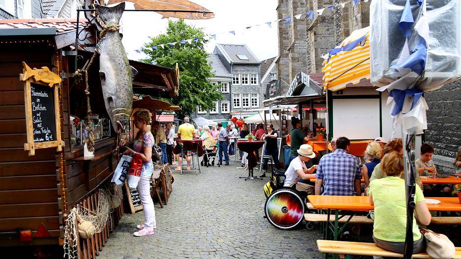 Der Markt zeigte sich während des Weinsommers von seiner schönsten...