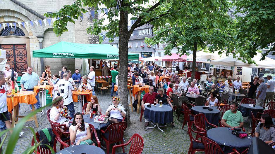 Der Marktplatz während des...