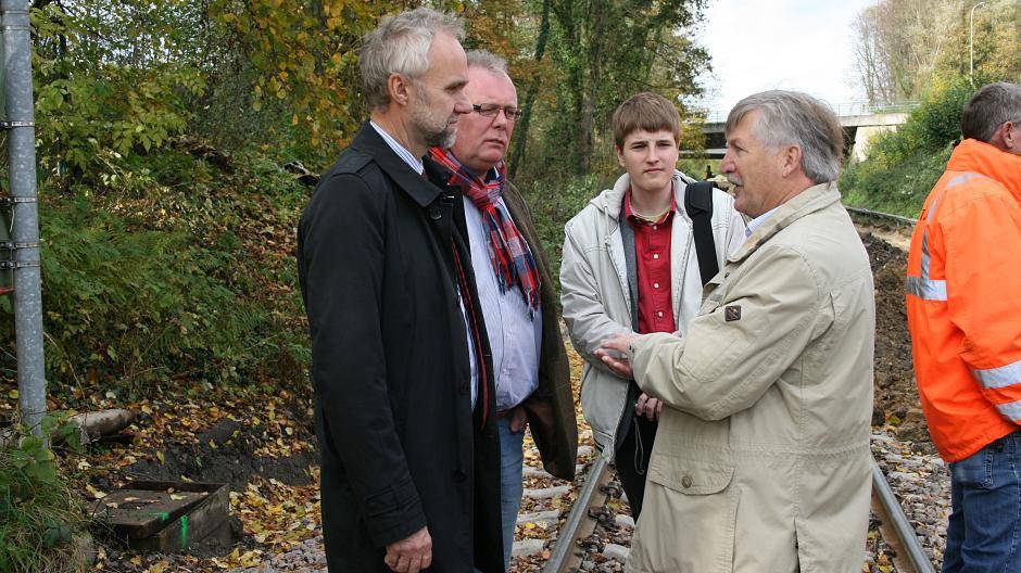 Projektleiter Joachim Korn erläuterte den Politikern den Stand der Dinge. "Wären nur...
