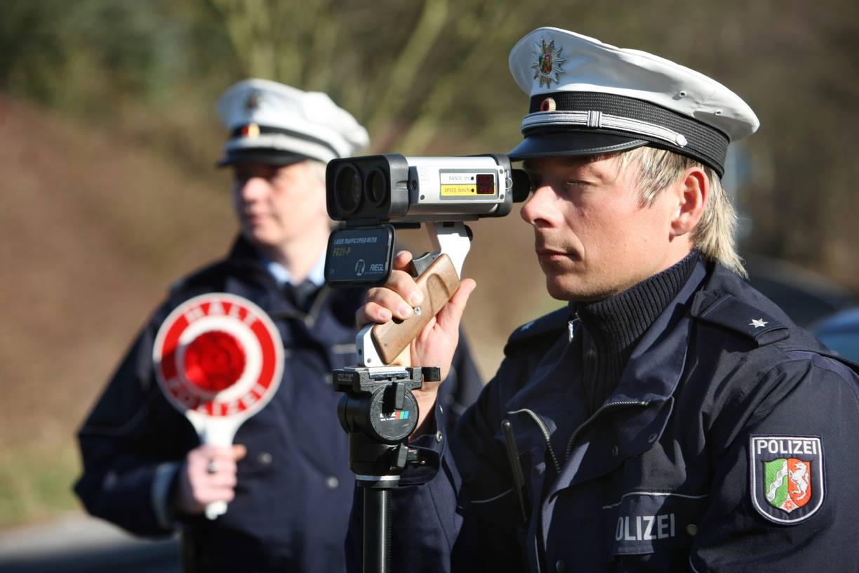  An 40 Kontrollstellen wurde im Kreis die Geschwindigkeit gemessen. 
