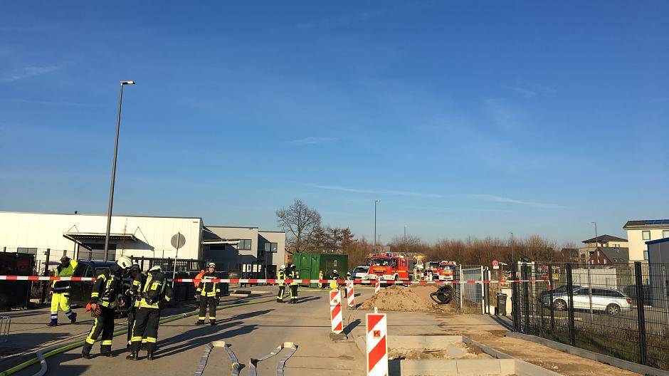 Gasleck nach Baggerarbeiten an der Marie-Curie-Straße