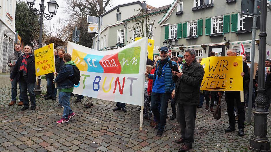 Gegendemo "Wir sind bunt"