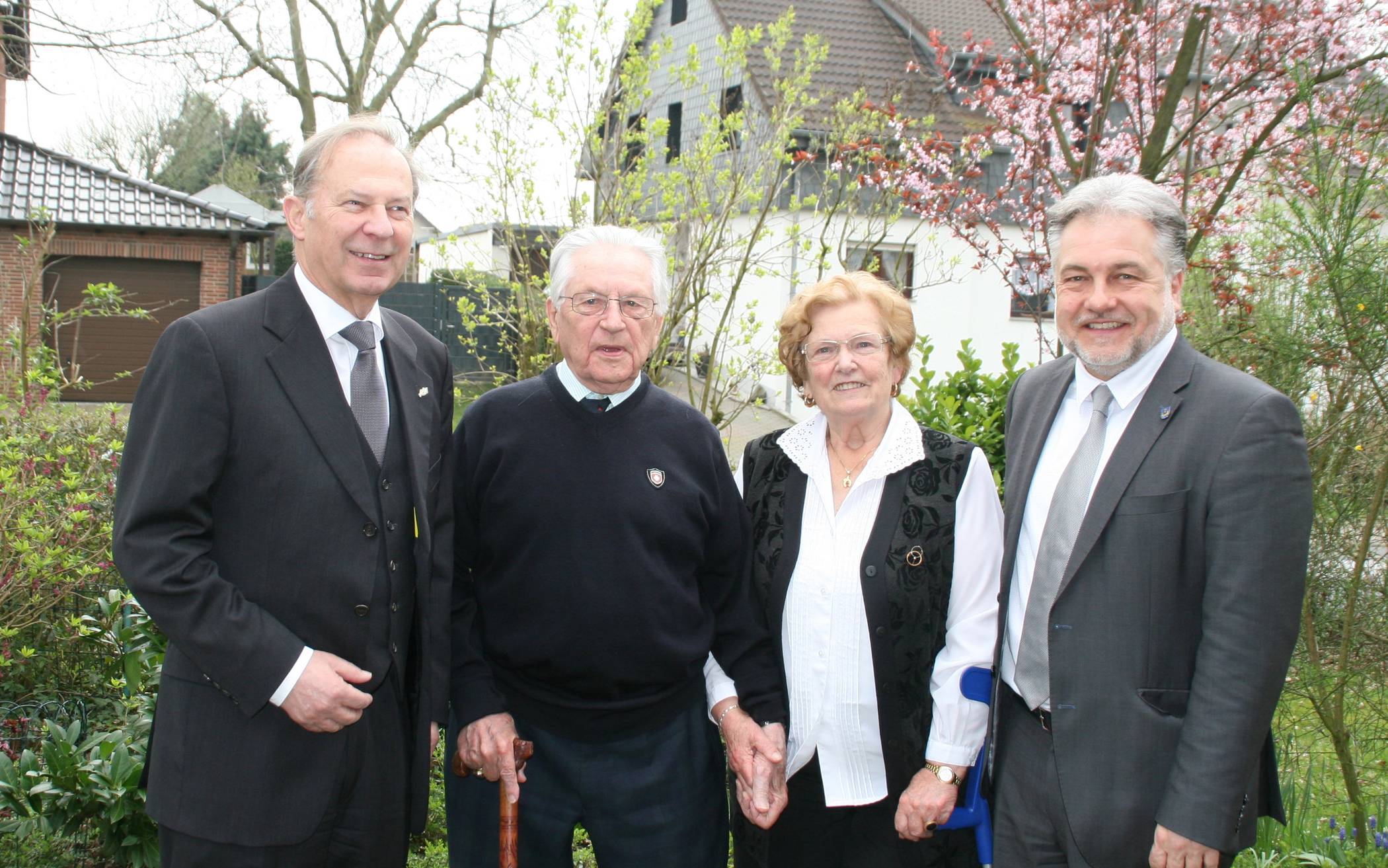  Stellvertretender Landrat Michael Ruppert, Wolfgang und Siegrid Paschke, Bürgermeister Thomas Dinkelmann. 