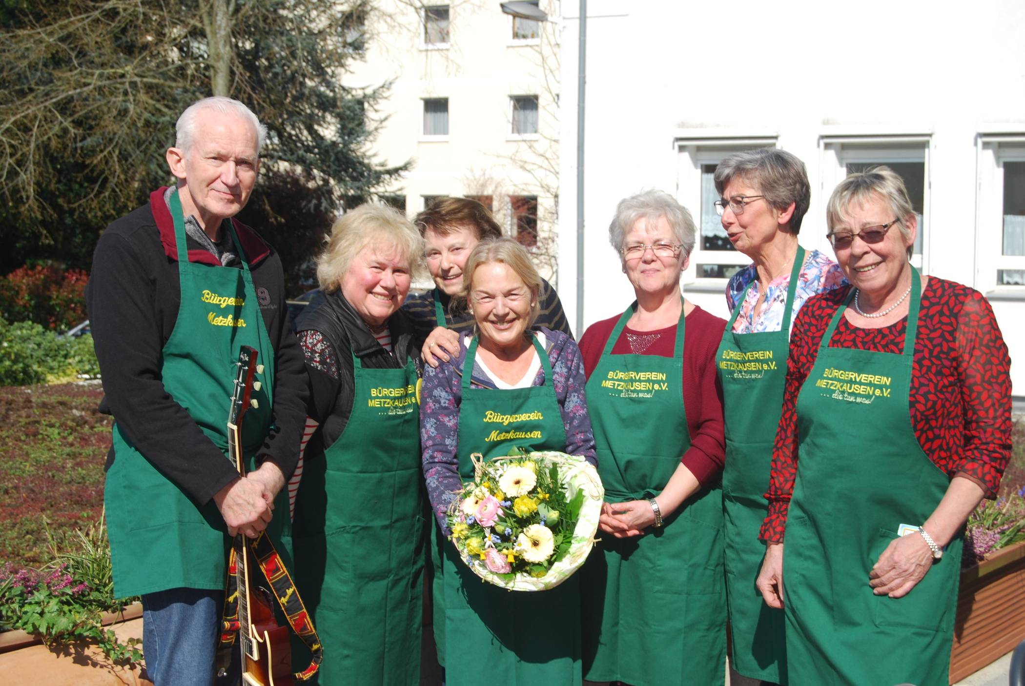  Anette Regenhardt, Dorthea Weber, Heike Budde, Ursula Hartstack, Frau Dr. Kretschmar, Cosima Kopp und Werner Stoik genossen den Tag.  