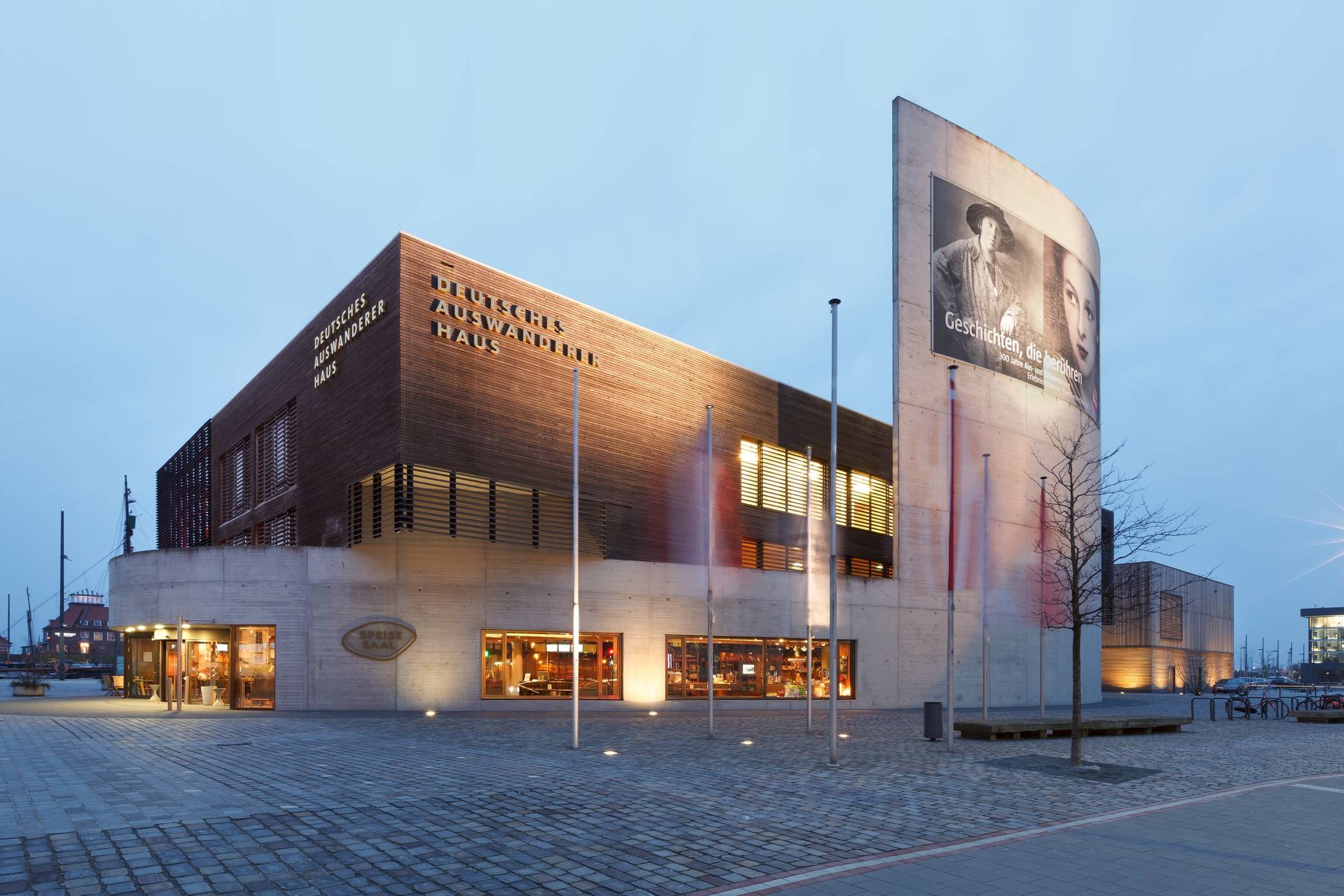  Das Deutsche Auswandererhaus in Bremerhaven. 