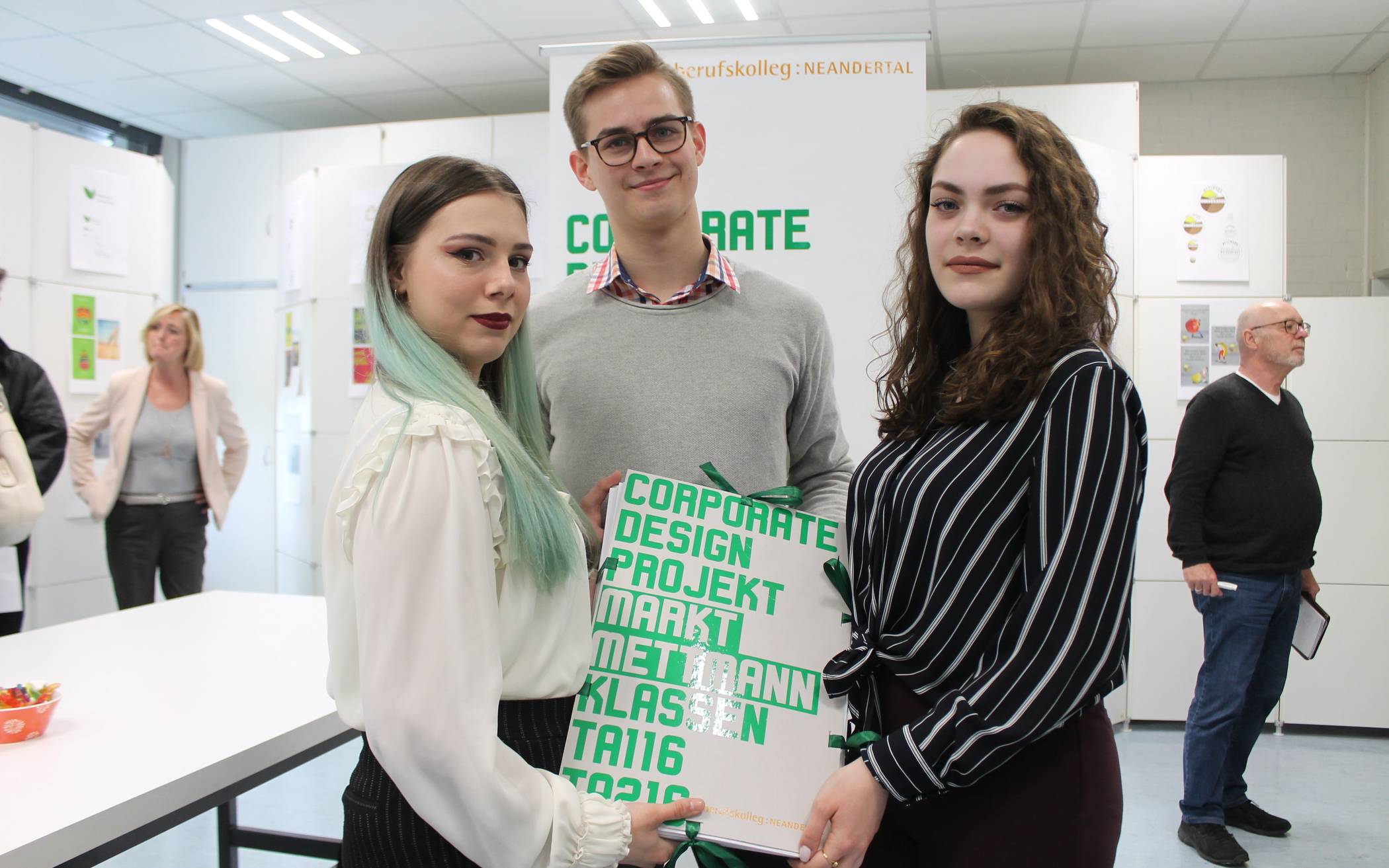 Cecielie Barth, Lars Haake und Jeanleen Morrone moderierten die Präsentation im...