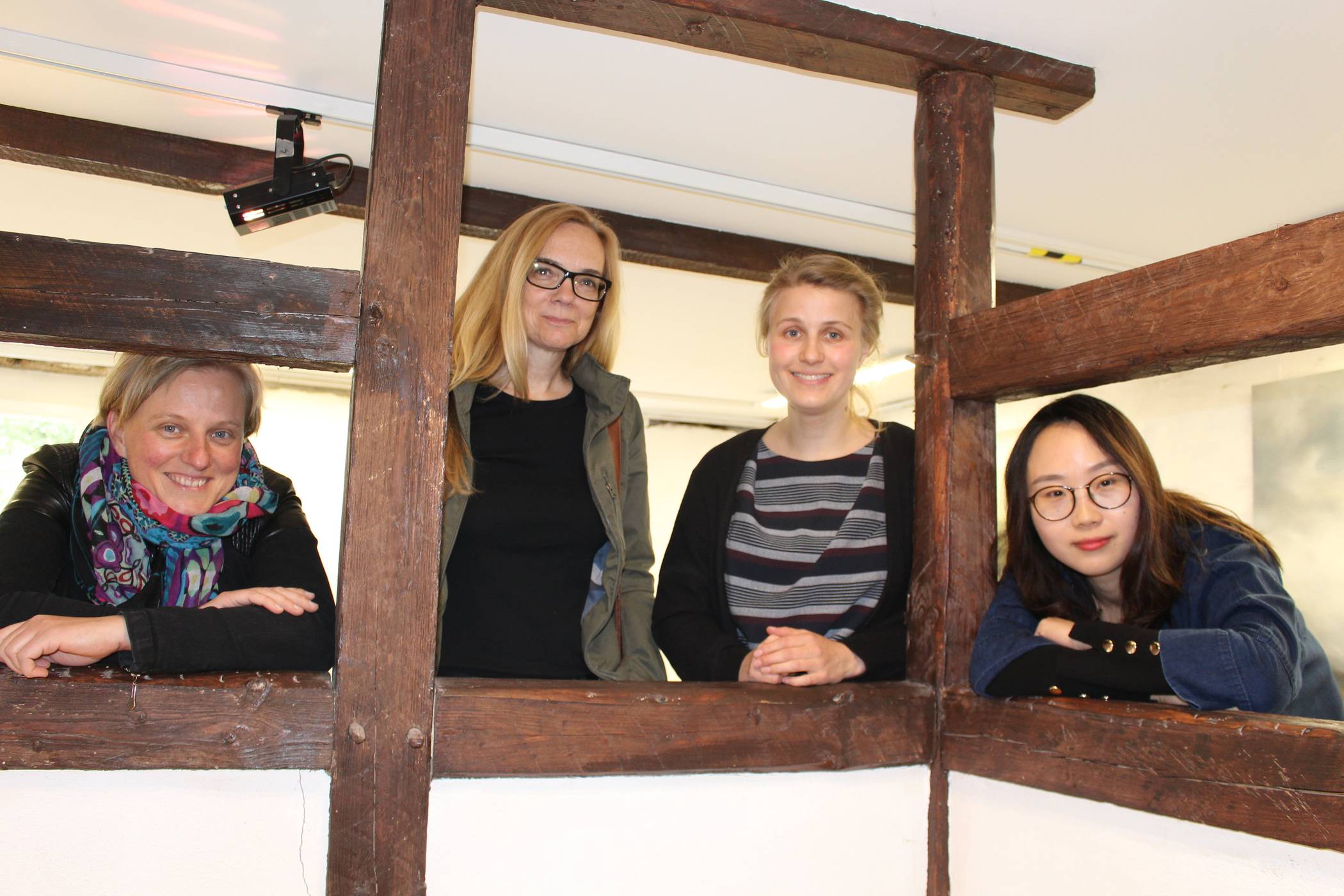  Maren Hering, Tanja Bremer, Jasmin Hantl und Xiaoye Xu sind nur vier von insgesamt sieben Nachwuchstalenten, die derzeit im Kunsthaus Mettmann ausstellen. 