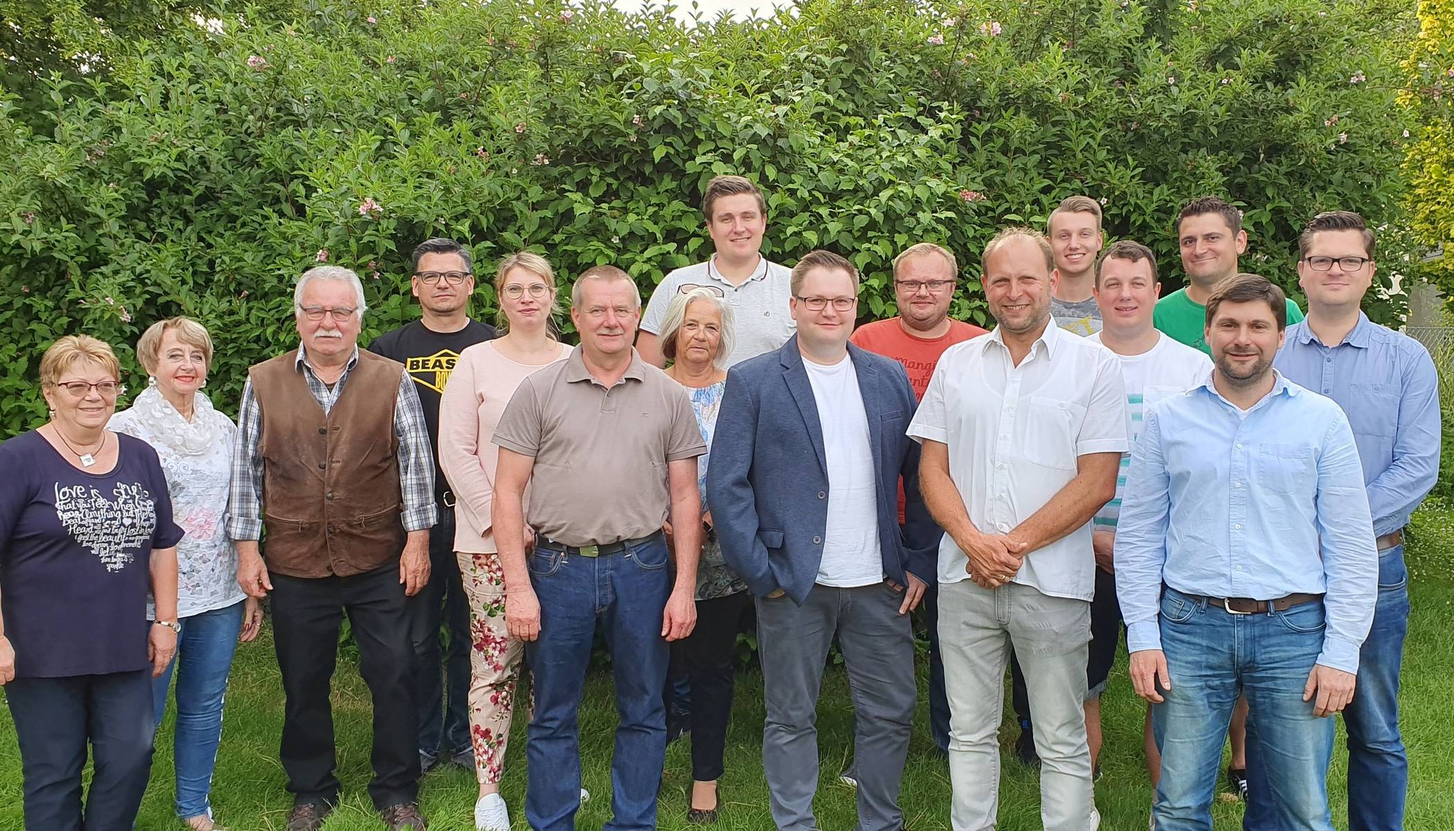  17 Mitglieder machen den neuen Vorstand des Bürgervereins Ob- und Niederschwarzbach aus. 