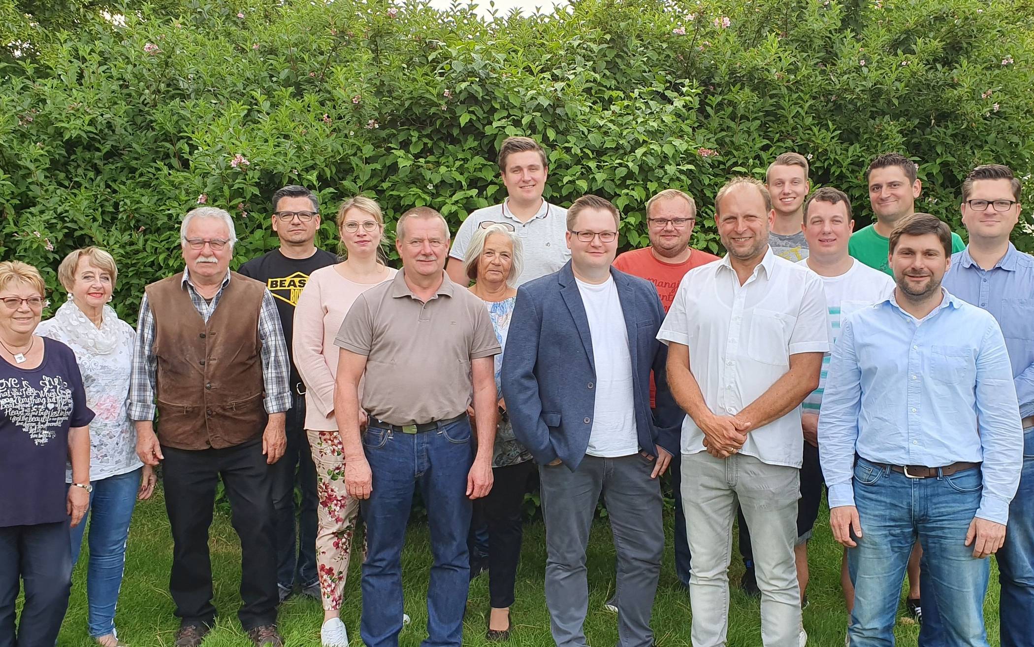  17 Mitglieder machen den neuen Vorstand des Bürgervereins Ob- und Niederschwarzbach aus. 
