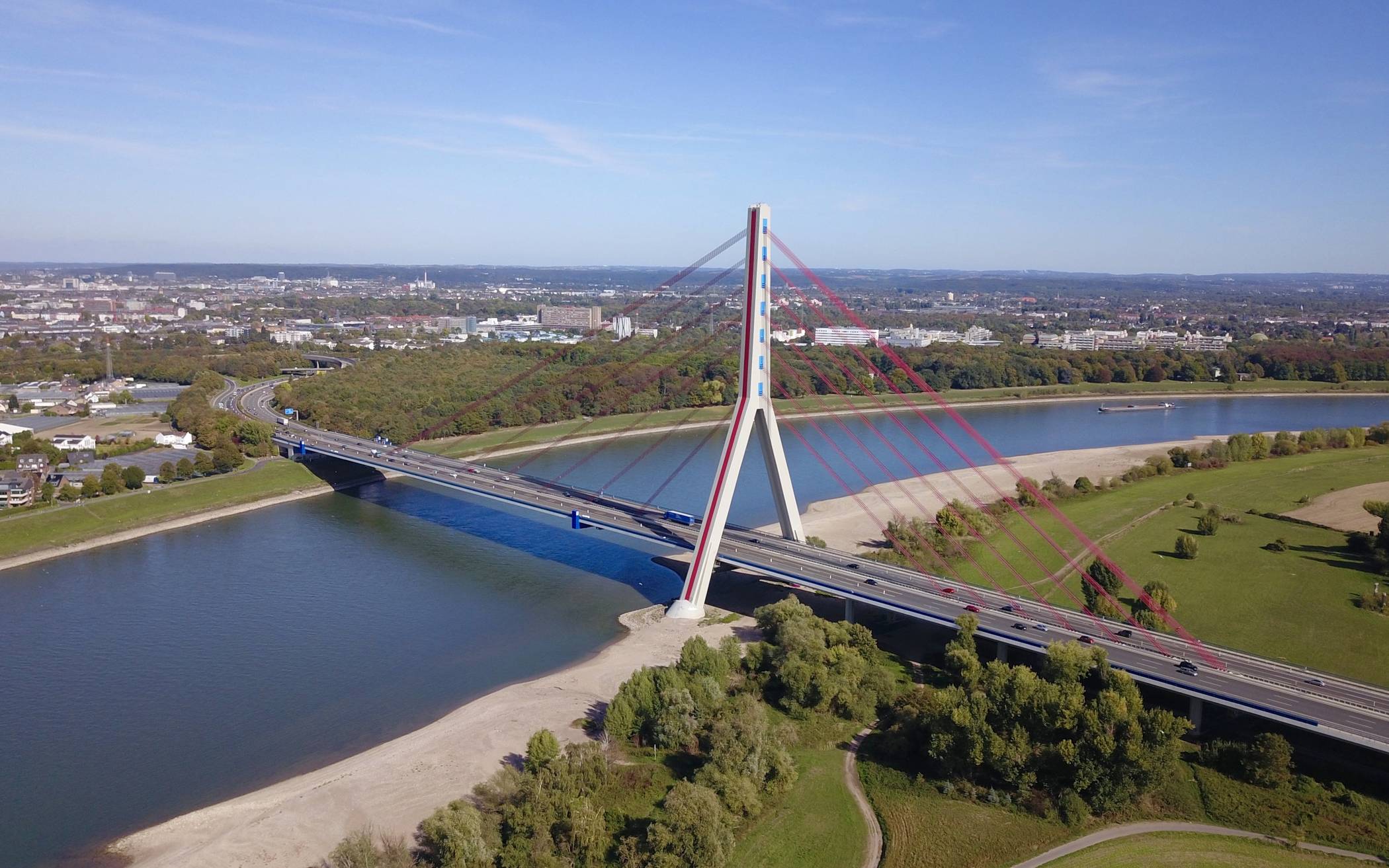 Düsseldorfer Brücke muss saniert werden: A46: Verkehrsbehinderungen auf der Fleher-Brücke