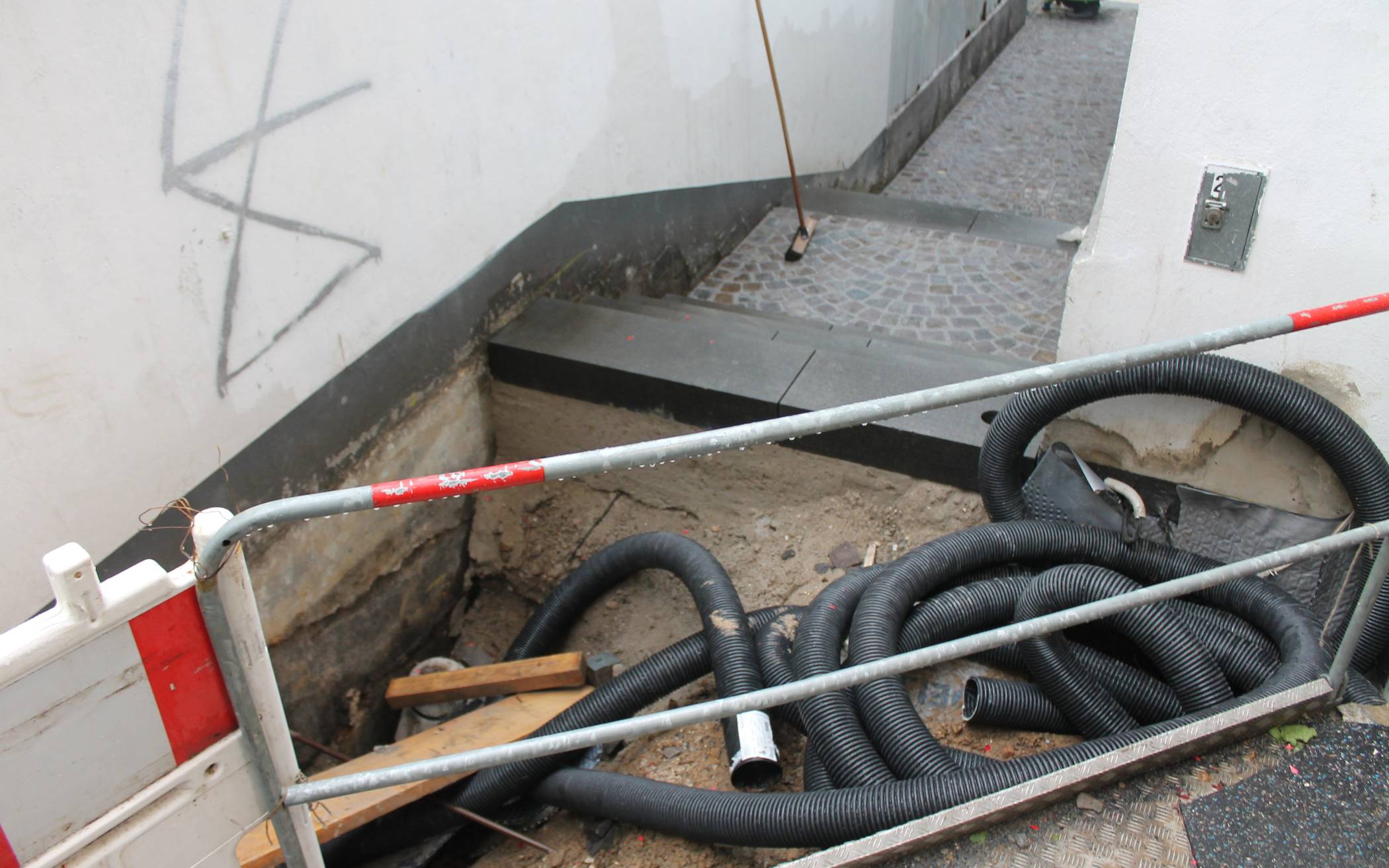 Orthsgasse jetzt ohne Rampe
